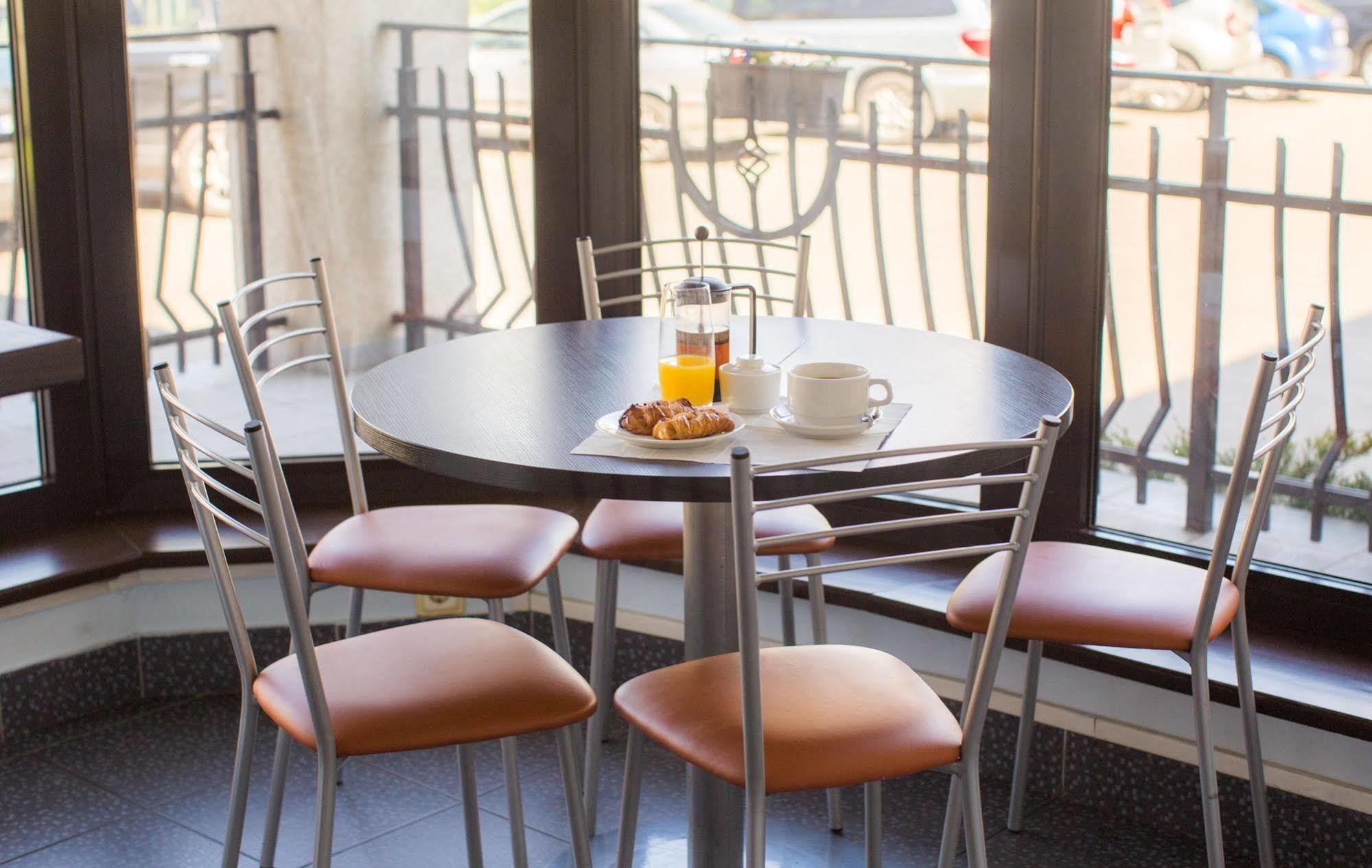 Hotel Kert Free Parking Riga Luaran gambar