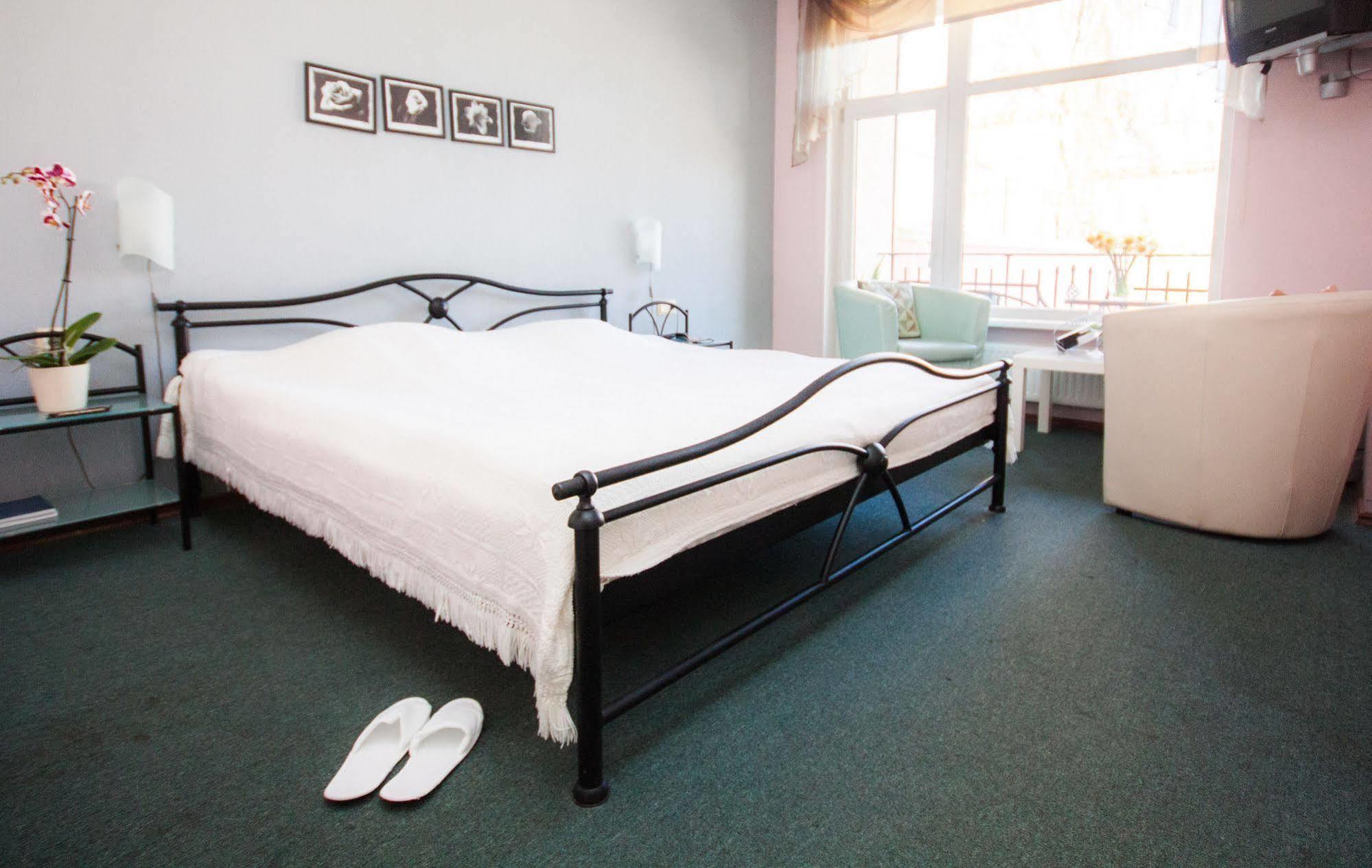 Hotel Kert Free Parking Riga Luaran gambar